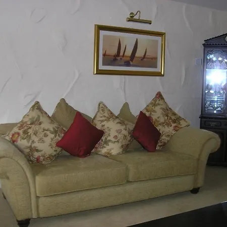 Guest house Dolmen House
